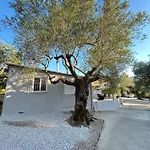 Villa κτημα εριφυλλη *