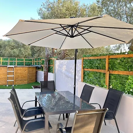 Κτημα Εριφυλλη بيت للعطل *